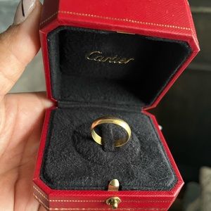 18K Gold Men’s Wedding Band
